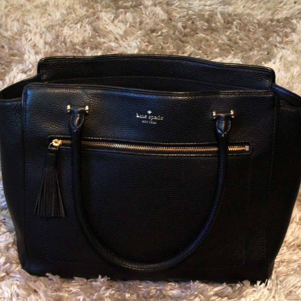 A KATE SPADE LARGE PURSE